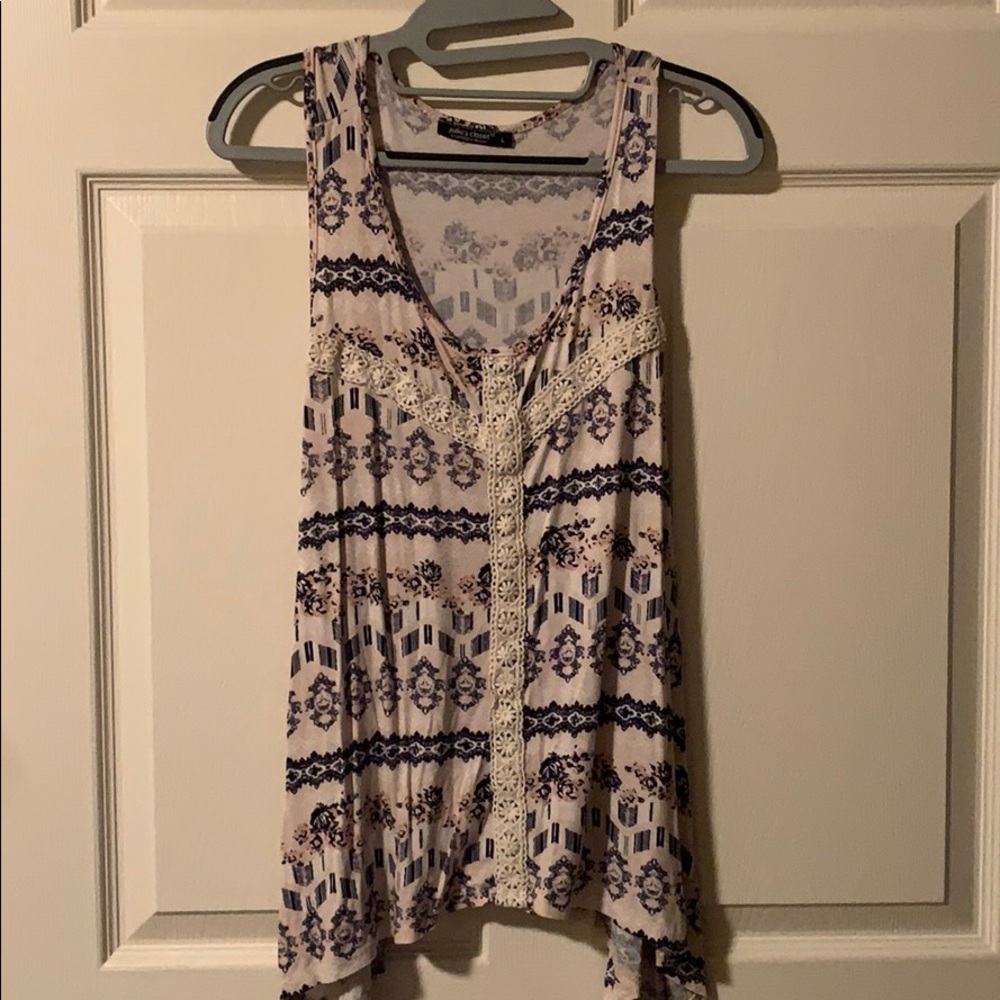 Cute razor back shirt